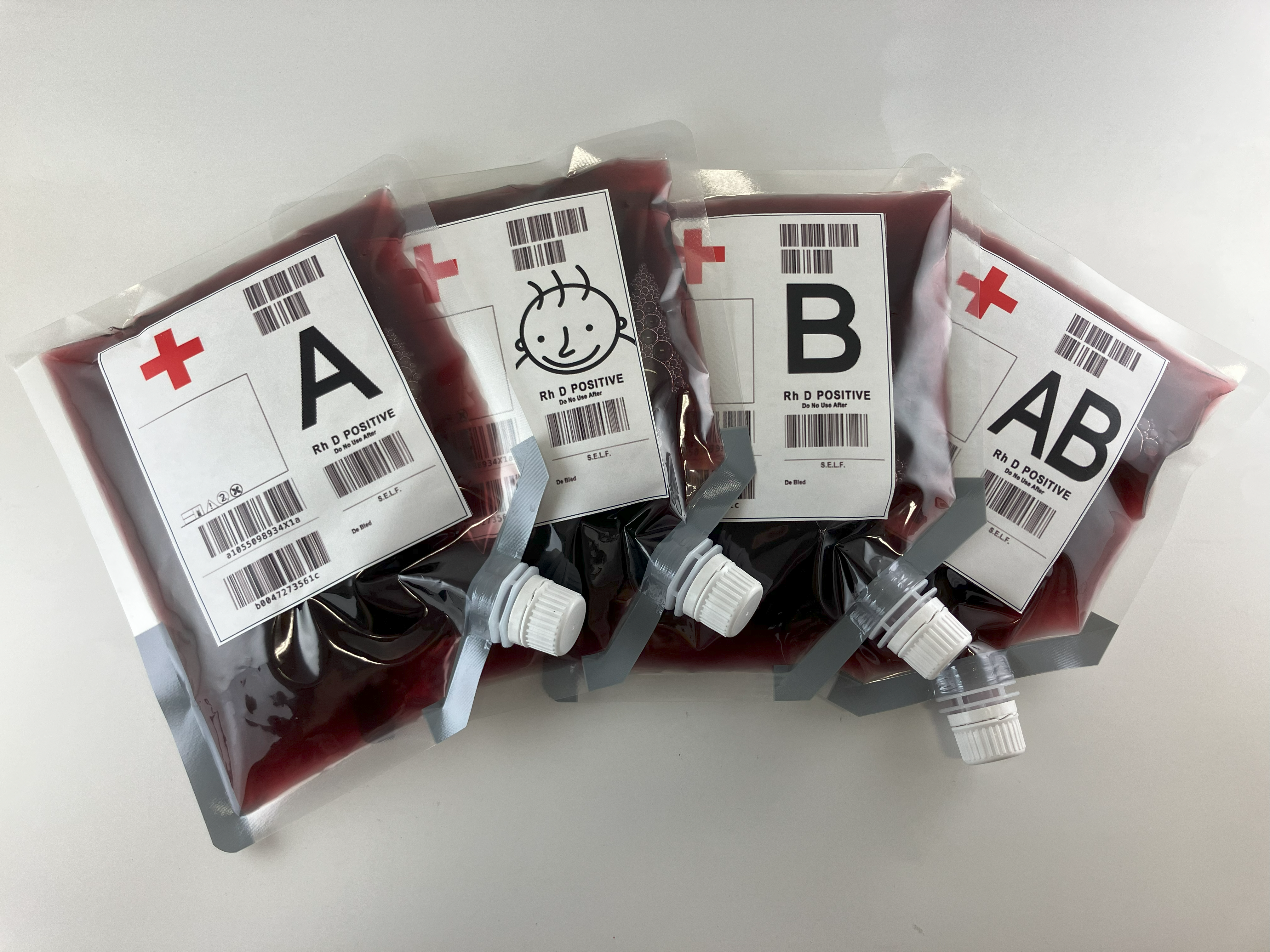 【輸血パック!?"Blood wineパック”】※これはワインです